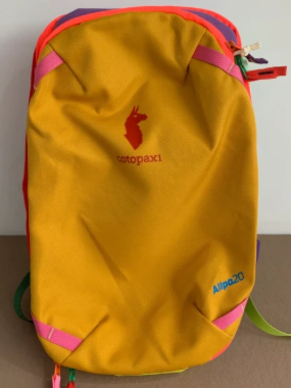 Cotopaxi Travelling backpack 20L - Picture 1 of 2